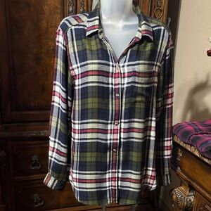 American Eagle Outfitters Aww-mazimgly soft boyfriend fit flannel shirt